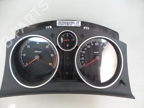 Used Instrument cluster Instrument cluster OPEL ZAFIRA / ZAFIRA FAMILY B (A05) 1.9 CDTI (M75) (120 hp) 22479896 22479896