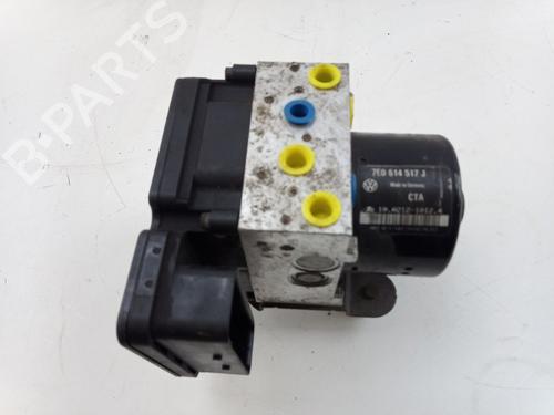 Used ABS pump VW TRANSPORTER T5 Van (7HA, 7HH, 7EA, 7EH) 2.0 TDI (114 hp) 28196827