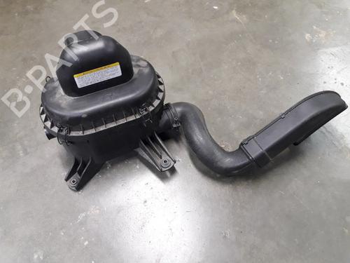 Used Air filter box HYUNDAI H-1 / STAREX Bus (A1) 2.5 CRDi (140 hp) 30820163