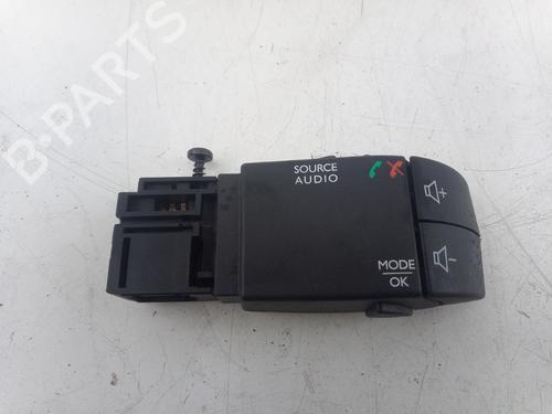 Used Steering wheel controls RENAULT CLIO IV (BH_) 0.9 TCe 90 (BHNF, BHMA, BHMH, BHJK, BHJR) (90 hp) 31075760