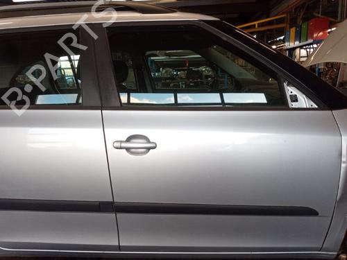 Used Right front door SKODA FABIA II Combi (545) 1.2 TDI (75 hp) 22506928