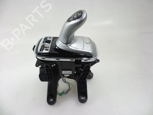 Used Shift knob MITSUBISHI OUTLANDER III (GG_W, GF_W, ZJ, ZL, ZK) 2.0 Hybrid 4WD (GG2W) (200 hp) 22482806