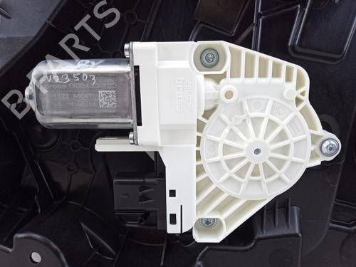 Front right window mechanism TESLA MODEL Y (5YJY) EV | BP39207496C23 - Image 2