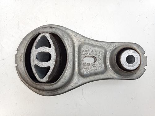 Used Engine mount RENAULT MASTER III Platform/Chassis (EV, HV, UV) 2.3 dCi 145 FWD (EV0E, EV0F, HV0E, HV0F, UV0E, UV0F,... (146 hp) 25825029