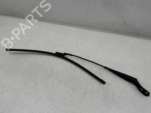 Used Front windshield wiper arm Front windshield wiper arm 38934310 38934310