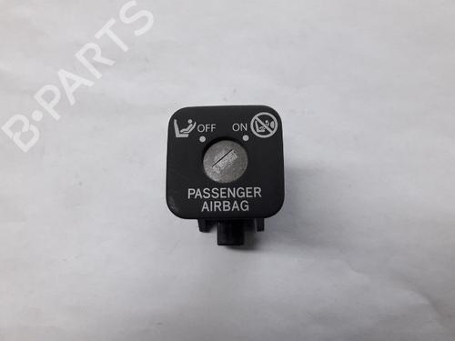 Used Switch TOYOTA RAV 4 III (_A3_) 2.0 4WD (ACA30_, ACA30R) (152 hp) 22508771