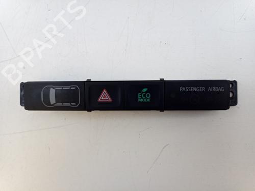 Used Warning switch MITSUBISHI OUTLANDER III (GG_W, GF_W, ZJ, ZL, ZK) 2.0 Hybrid 4WD (GG2W) (200 hp) 29167839
