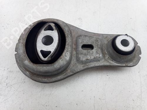 Used Engine mount Engine mount MERCEDES-BENZ V-CLASS (W447) V 300 CDI / d (447.811, 447.813, 447.815) (237 hp) 39963364 39963364