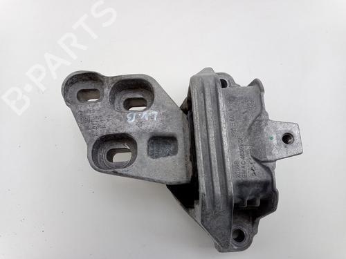 Used Gearbox mount MERCEDES-BENZ CLA Coupe (C117) CLA 180 (117.342) (122 hp) 22509762
