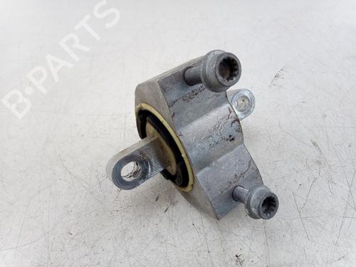Used Engine mount Engine mount PORSCHE TAYCAN (Y1A) Turbo (Y1AFC1) (680 hp) 40263858 40263858