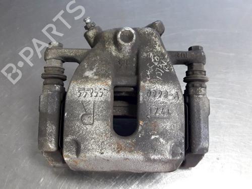 Używane Zacisk hamulca przedniego prawego SUZUKI SWIFT III (MZ, EZ) 1.3 (RS413, ZC11S) (92 hp) 22465975