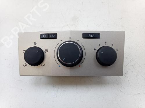 Used Climate control OPEL ASTRA H Estate (A04) 1.8 (L35) (140 hp) 30538470