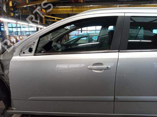 Used Left front door OPEL ASTRA H Estate (A04) 1.8 (L35) (140 hp) 30755330