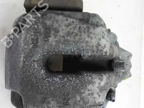 Used Right front brake caliper BMW 5 Touring (F11) 520 d (190 hp) 22489885