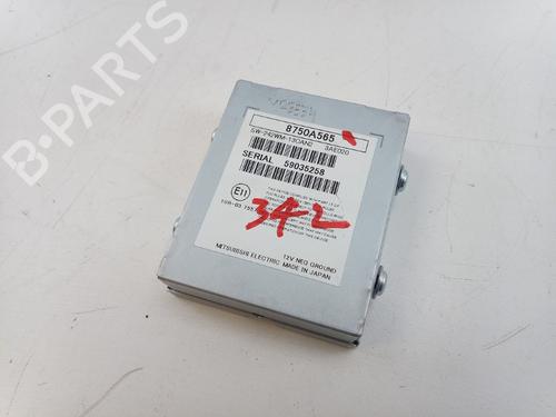 Used Radio MITSUBISHI OUTLANDER III (GG_W, GF_W, ZJ, ZL, ZK) 2.0 Hybrid 4WD (GG2W) (200 hp) 29167873