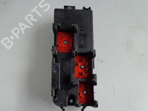 Fuse box OPEL VECTRA C Estate (Z02) 1.9 CDTI (F35) | BP22468105E1