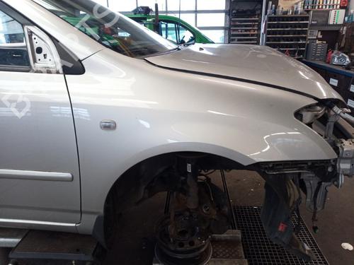 Used Right front fenders TOYOTA COROLLA (_E12_) 1.6 VVT-i (ZZE121_, ZZE121R) (110 hp) 32274703