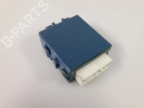 Module électronique TOYOTA YARIS (_P1_) 1.3 (SCP12_, SCP13_, SCP12R, SCP13R) (87 hp) 22509200