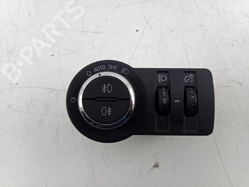 Used Headlight switch OPEL INSIGNIA A Sports Tourer (G09) 2.0 CDTI (35) (120 hp) 22495559