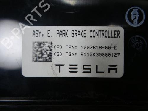 Elektronisk modul TESLA MODEL S (5YJS) P85 | BP30820202M83