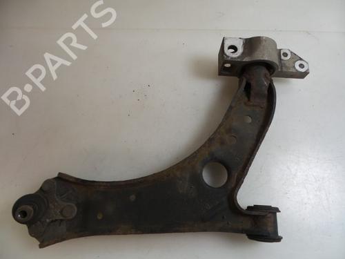 Used Right front suspension arm SEAT LEON (1P1) 1.6 (102 hp) 22477507