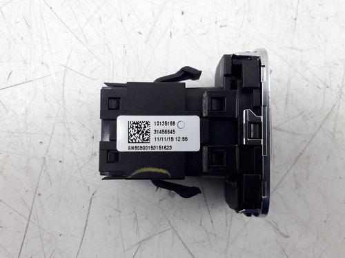 Switch VOLVO V40 Hatchback (525) D2 | BP22507475I30 - Image 2