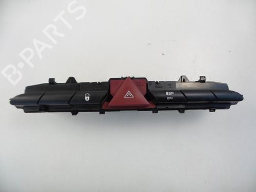 Used Warning switch PEUGEOT 308 SW I (4E_, 4H_) 2.0 HDi (140 hp) 22483647