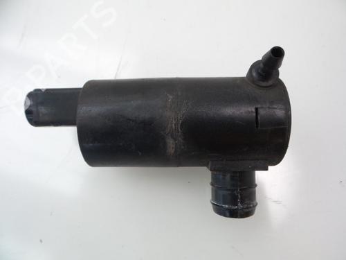 Used Washer pump TOYOTA YARIS (_P9_) 1.3 VVT-i (SCP90_, SCP90R) (87 hp) 22473630