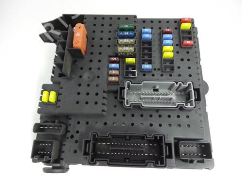 Used Fuse box VOLVO S60 I (384) D5 (163 hp) 22470322