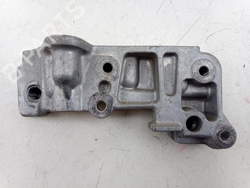 Used Engine mount Engine mount MERCEDES-BENZ B-CLASS Sports Tourer (W246, W242) Electric Drive / B 250 e (242.890) (180 hp) 33326695 33326695