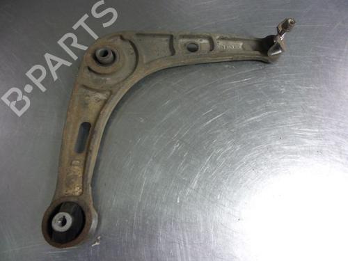 Used Right front suspension arm RENAULT LAGUNA I Grandtour (K56_) 1.6 16V (K568) (107 hp) 22455078