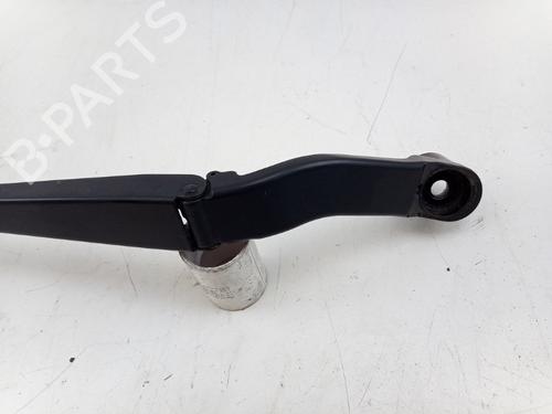 Front windshield wiper arm MITSUBISHI OUTLANDER III (GG_W, GF_W, ZJ, ZL, ZK) 2.0 Hybrid 4WD (GG2W) | BP29283225C143 