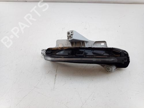 Used Right daytime light Right daytime light 31775784 31775784