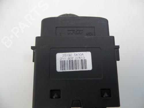 Switch NISSAN NAVARA NP300 (D40) 2.5 dCi 4WD (D40TT, D40T, D40M, D40BB) | BP22482466I30