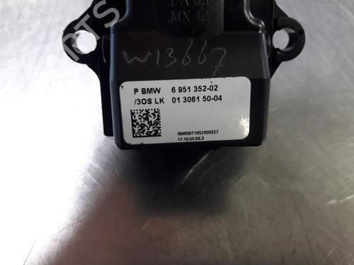 Switch BMW 5 (E60) 523 i | BP22496358I30