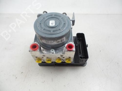 Used ABS pump MERCEDES-BENZ C-CLASS (W205) C 220 BlueTEC / d (205.002, 205.004) (170 hp) 30820240