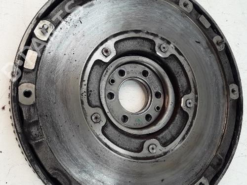 Used Flywheel FORD FOCUS III Turnier 1.6 TDCi ECOnetic (105 hp) 32758873