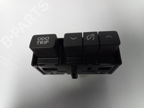 Used Switch LEXUS IS III (_E3_) 300h (AVE30_, AVE30R) (223 hp) 22501425