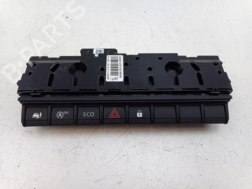 Used Warning switch RENAULT MASTER III Platform/Chassis (EV, HV, UV) 2.3 dCi 145 FWD (EV0E, EV0F, HV0E, HV0F, UV0E, UV0F,... (146 hp) 25794891