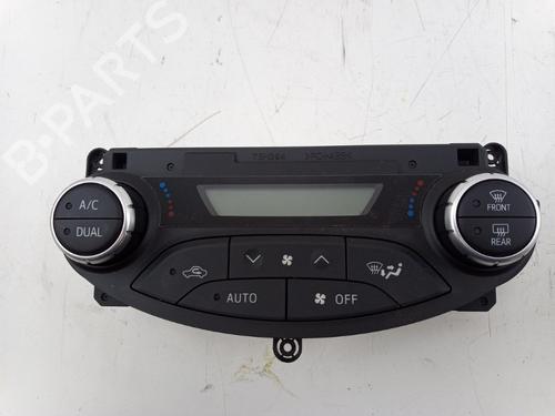 Used Climate control TOYOTA YARIS (_P13_) 1.5 Hybrid (NHP130_) (101 hp) 22493589