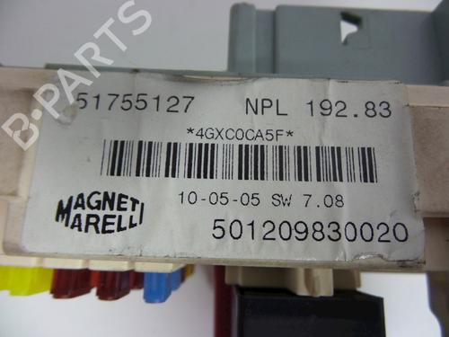 Fuse box FIAT STILO (192_) 1.4 16V (192AXH1B, 192BXH1B) | BP22460777E1