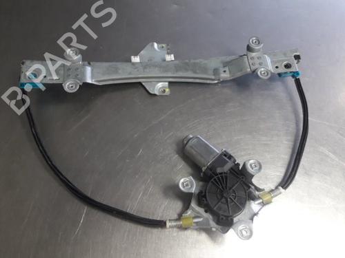 Lève-vitre avant gauche RENAULT TWINGO II (CN0_) 1.2 (CN0D) (58 hp) 22471195