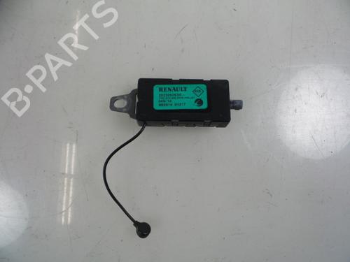 Used Electronic module RENAULT CLIO IV Grandtour (KH_) 1.5 dCi 90 (KHN3, KHN4) (90 hp) 22475977