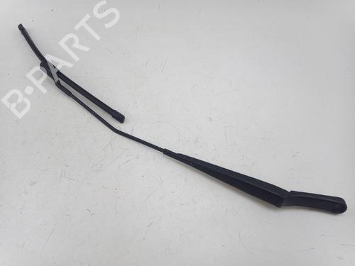 Used Front windshield wiper arm VW GOLF VII (5G1, BQ1, BE1, BE2) 1.0 TSI (86 hp) 25148669