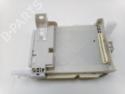 Used Fuse box TOYOTA YARIS (_P13_) 1.5 Hybrid (NHP130_) (101 hp) 28196728