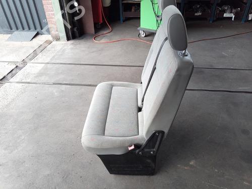 Right front seat VW TRANSPORTER T5 Van (7HA, 7HH, 7EA, 7EH) 2.0 TDI | BP38624726C16 - Image 2