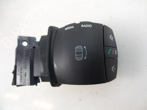 Commandes au volant RENAULT GRAND SCÉNIC III (JZ0/1_) 1.5 dCi (JZ09, JZ0D, JZ10, JZ14, JZ1G, JZ29, JZ2C) (110 hp) 22475915