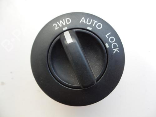 Used Switch NISSAN X-TRAIL I (T30) 2.2 dCi 4x4 (136 hp) 22476465