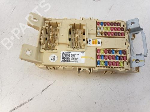 Used Fuse box Fuse box 36984704 36984704