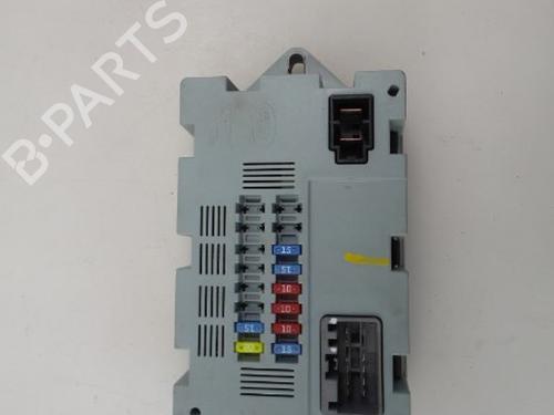 Used Fuse box LAND ROVER RANGE ROVER IV (L405) 4.4 SDV8 4x4 (340 hp) 22483693